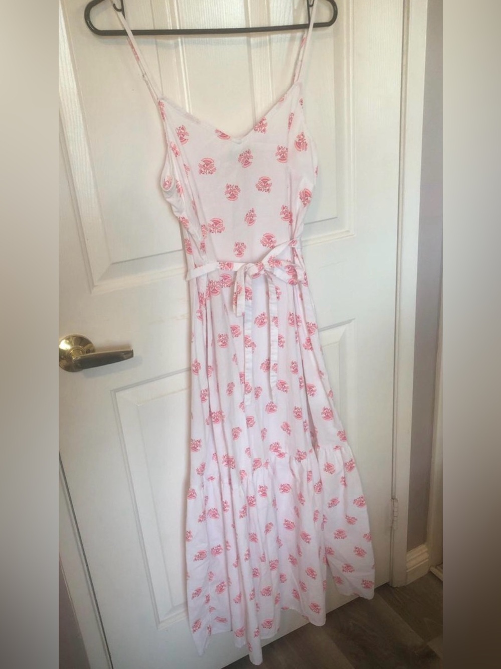 Universal Thread White Maxi Dress with Pink Floral Print and Tie Waist